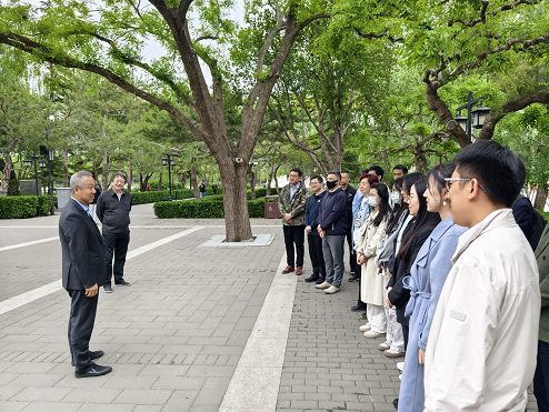 華夏金租與北京信托聯(lián)合開(kāi)展陶然亭公園紅色教育主題團(tuán)青活動(dòng)