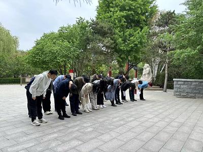 華夏金租與北京信托聯(lián)合開(kāi)展陶然亭公園紅色教育主題團(tuán)青活動(dòng)